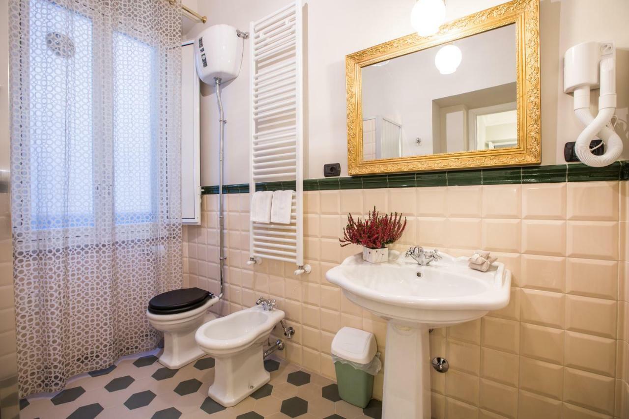 Art Nouveau Roma Colosseo Suites ภายนอก รูปภาพ