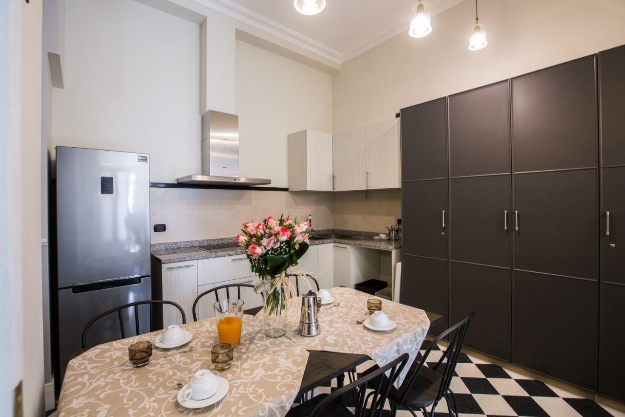 Art Nouveau Roma Colosseo Suites ภายนอก รูปภาพ